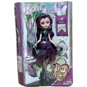 Raven Queen Rebel Doll Ever After High 2013 New Mattel Brand NEW!